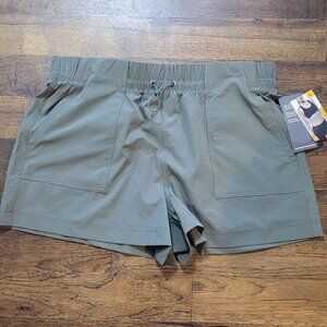 NWT Avia Stretch Woven Shorts L 12/14 Green